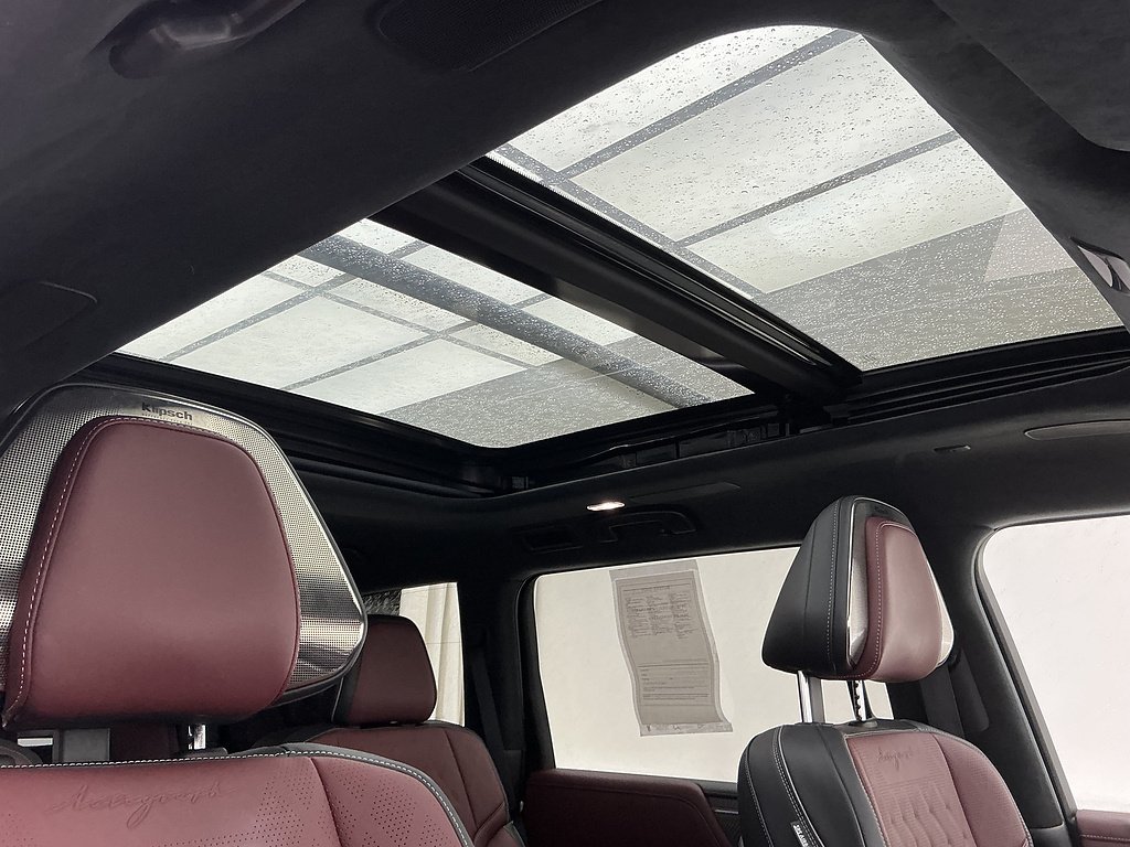 Used 2025 Dynamic Metal w/ Black Obsidian Roof INFINITI Autograph image 29