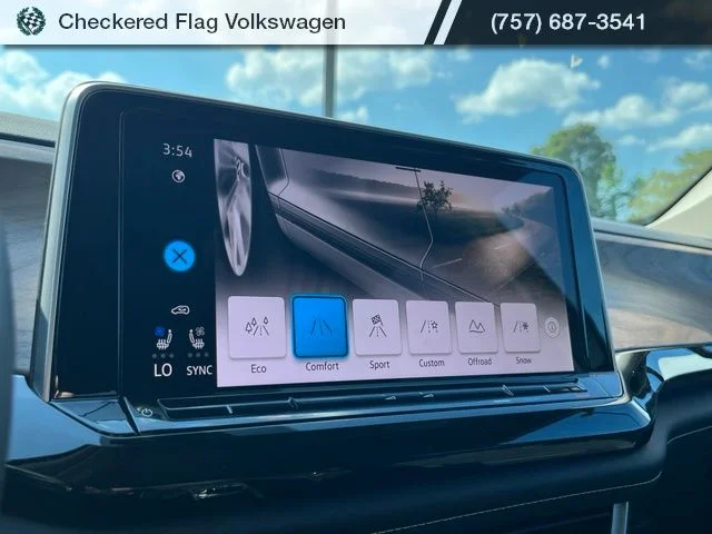 New 2026 Green Volkswagen 2.0T SE w/Technology image 41