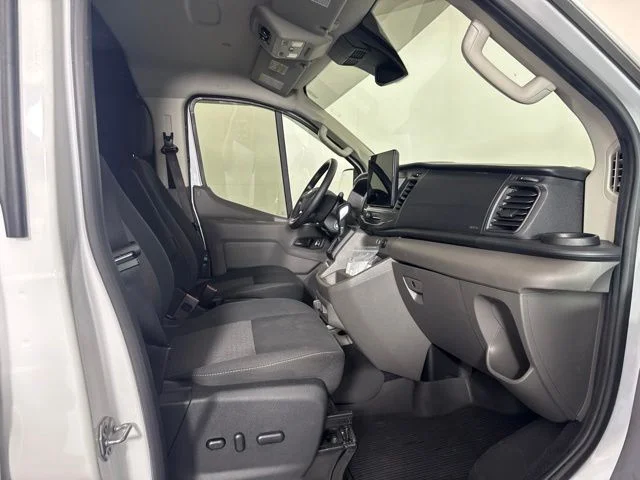 Used 2023 Oxford White Ford Base image 4