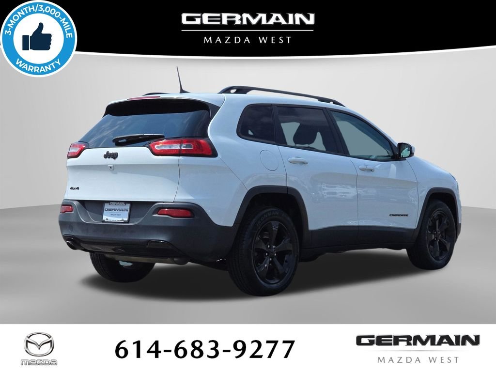 Used 2016 White Jeep Latitude image 8