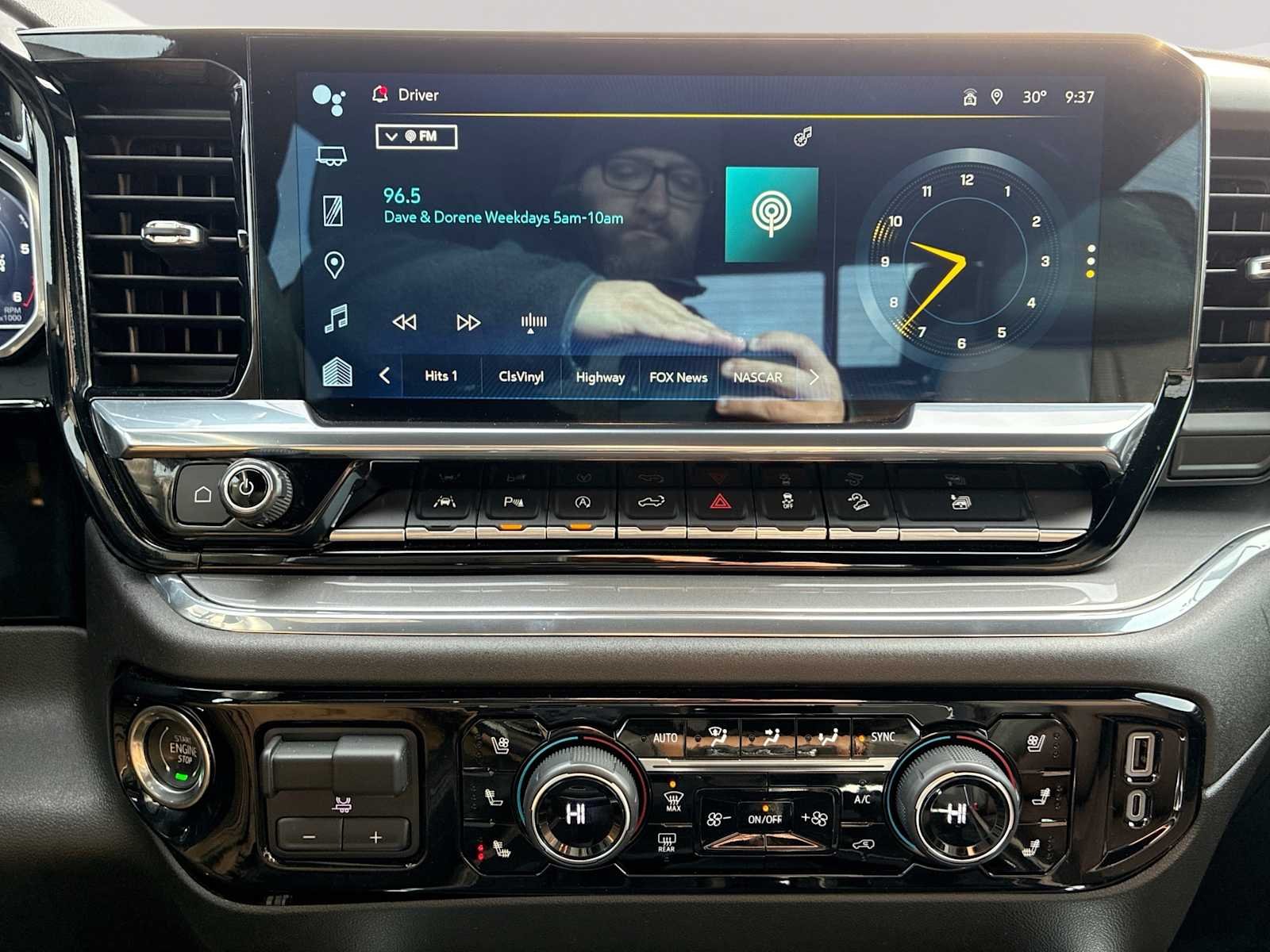 2023 Chevrolet Silverado 1500 High Country - Photo 13