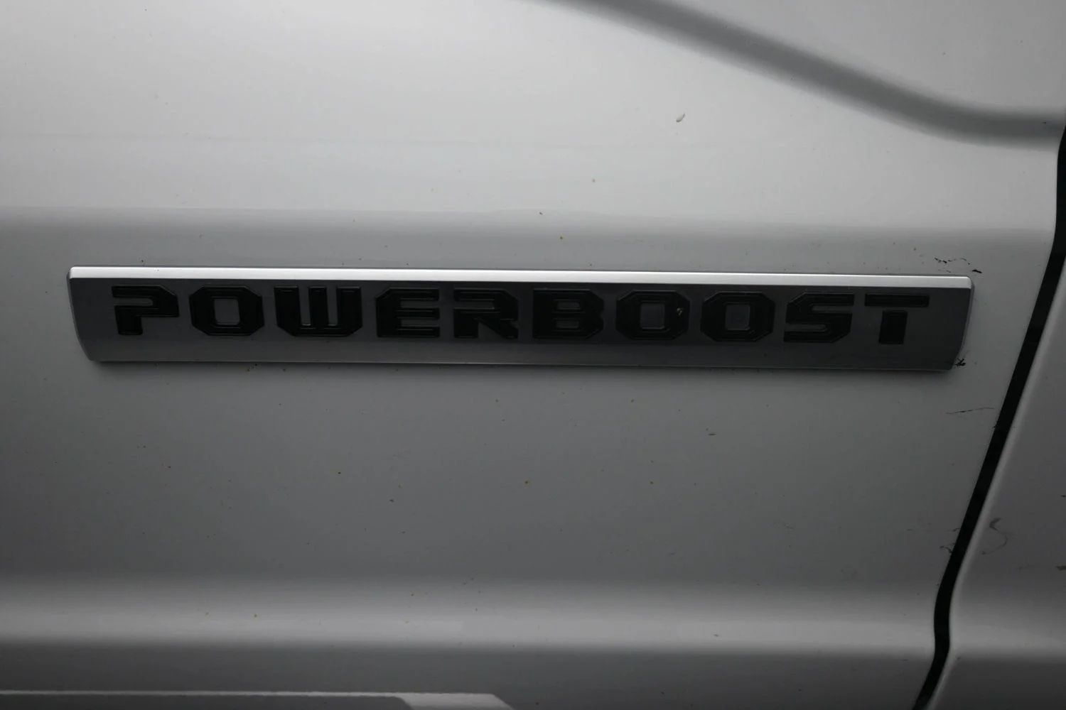 Used 2025 Oxford White Ford LARIAT image 7