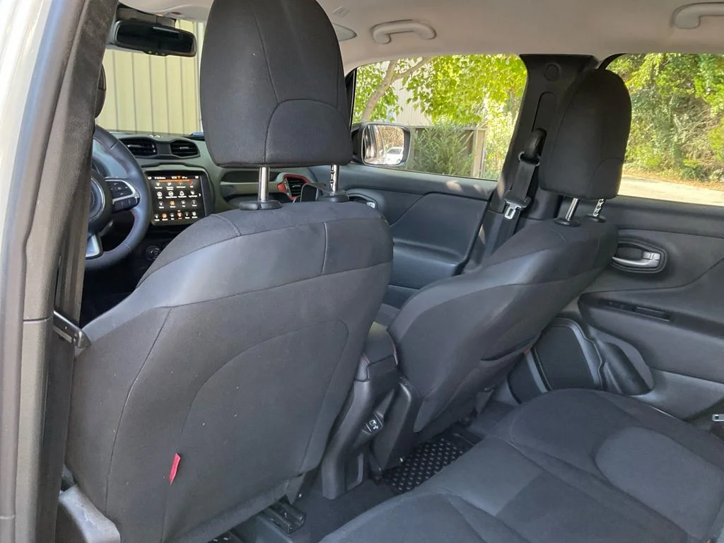 Used 2023 White Jeep Trailhawk image 28