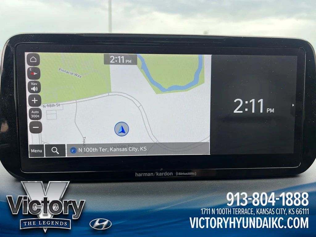 Used 2022 Red Hyundai Calligraphy image 19