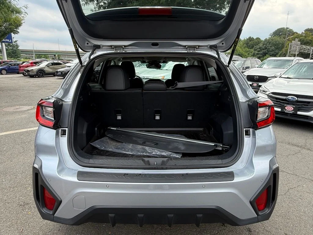 Used 2024 Ice Silver Metallic Subaru Limited image 25