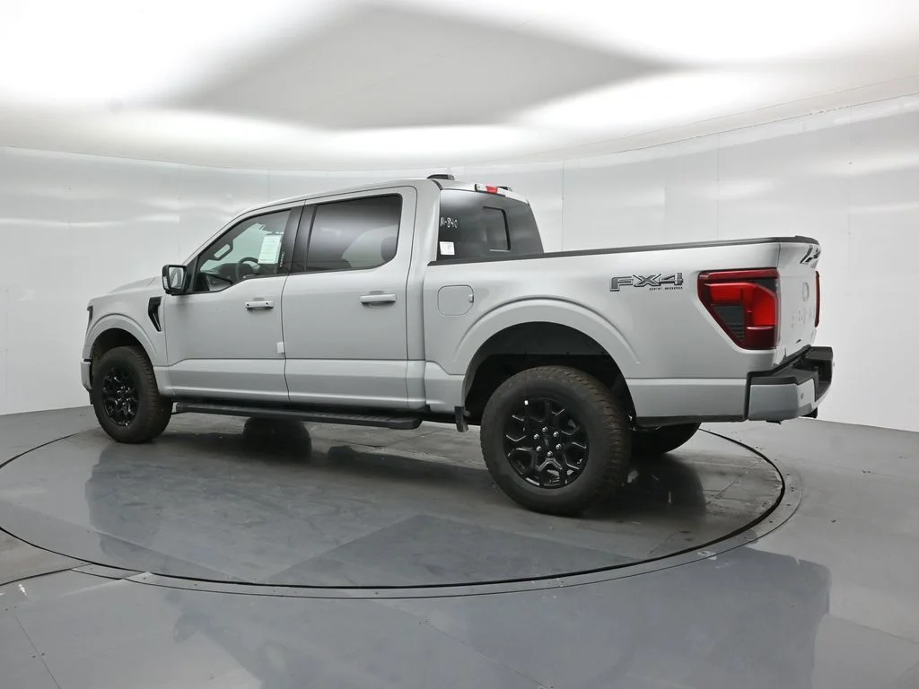 New 2026 Avalanche Ford XLT image 6