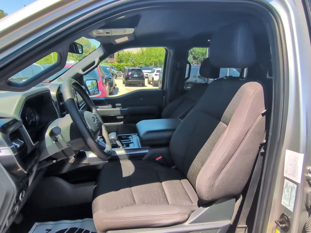 Used 2023 Silver Ford XLT image 11