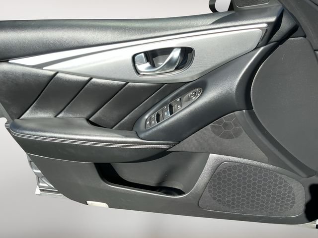 Used 2019 Gray INFINITI 3.0t LUXE image 11
