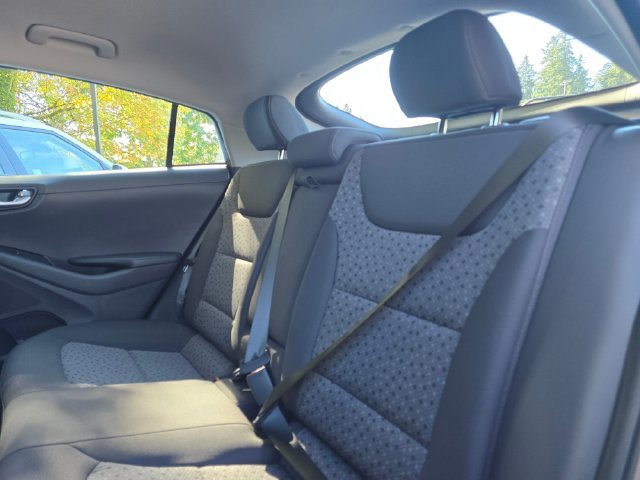Used 2017 Silver Hyundai SEL image 17