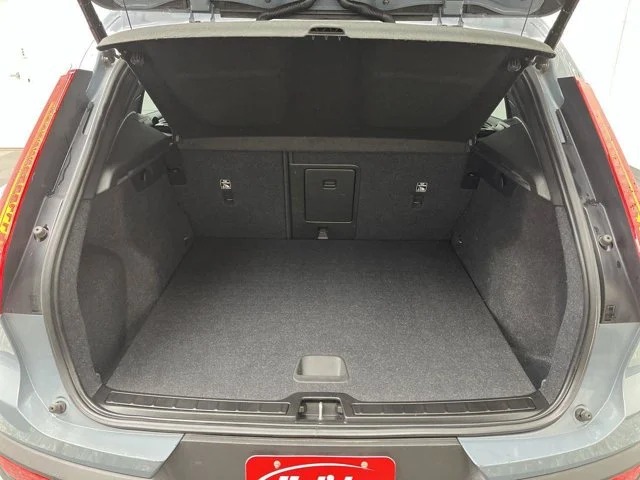 2023 Volvo XC40 Core - Photo 27