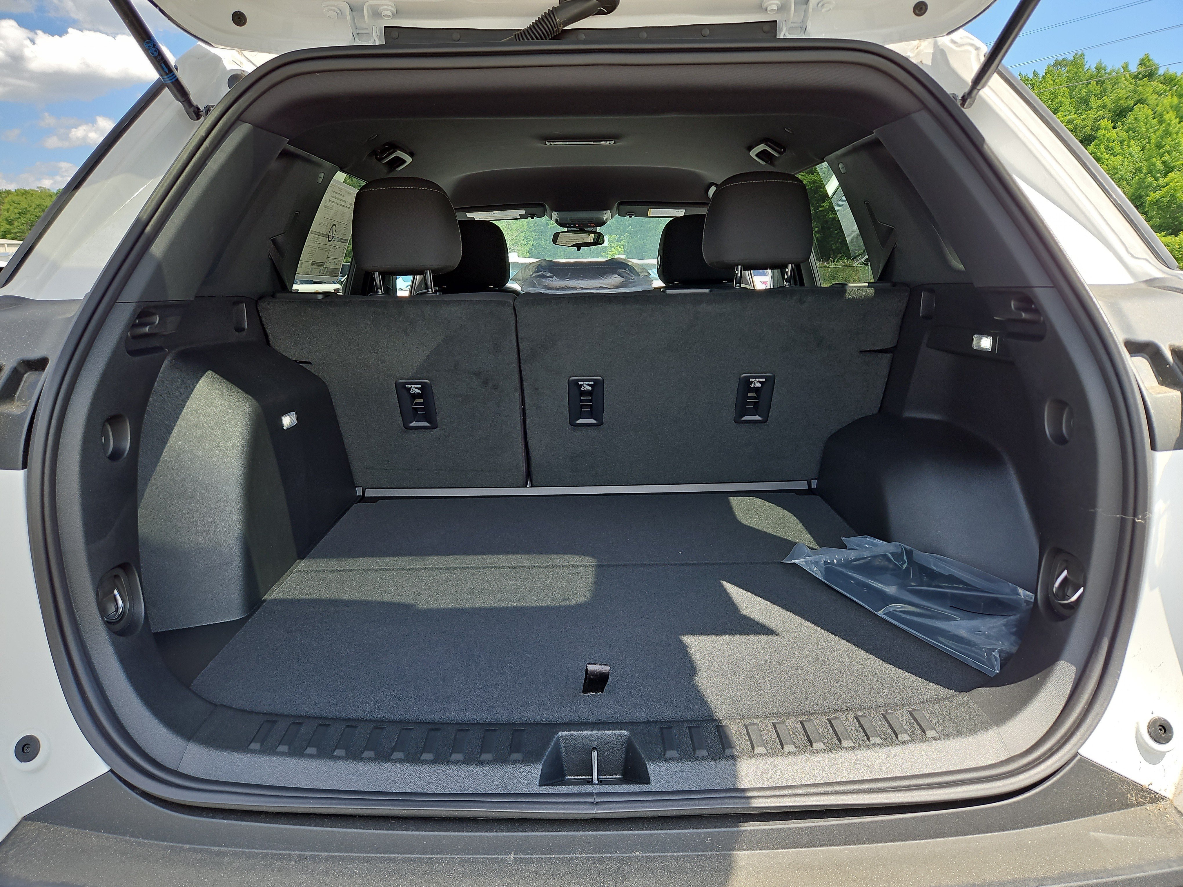 New 2026 Summit White Chevrolet LT image 11
