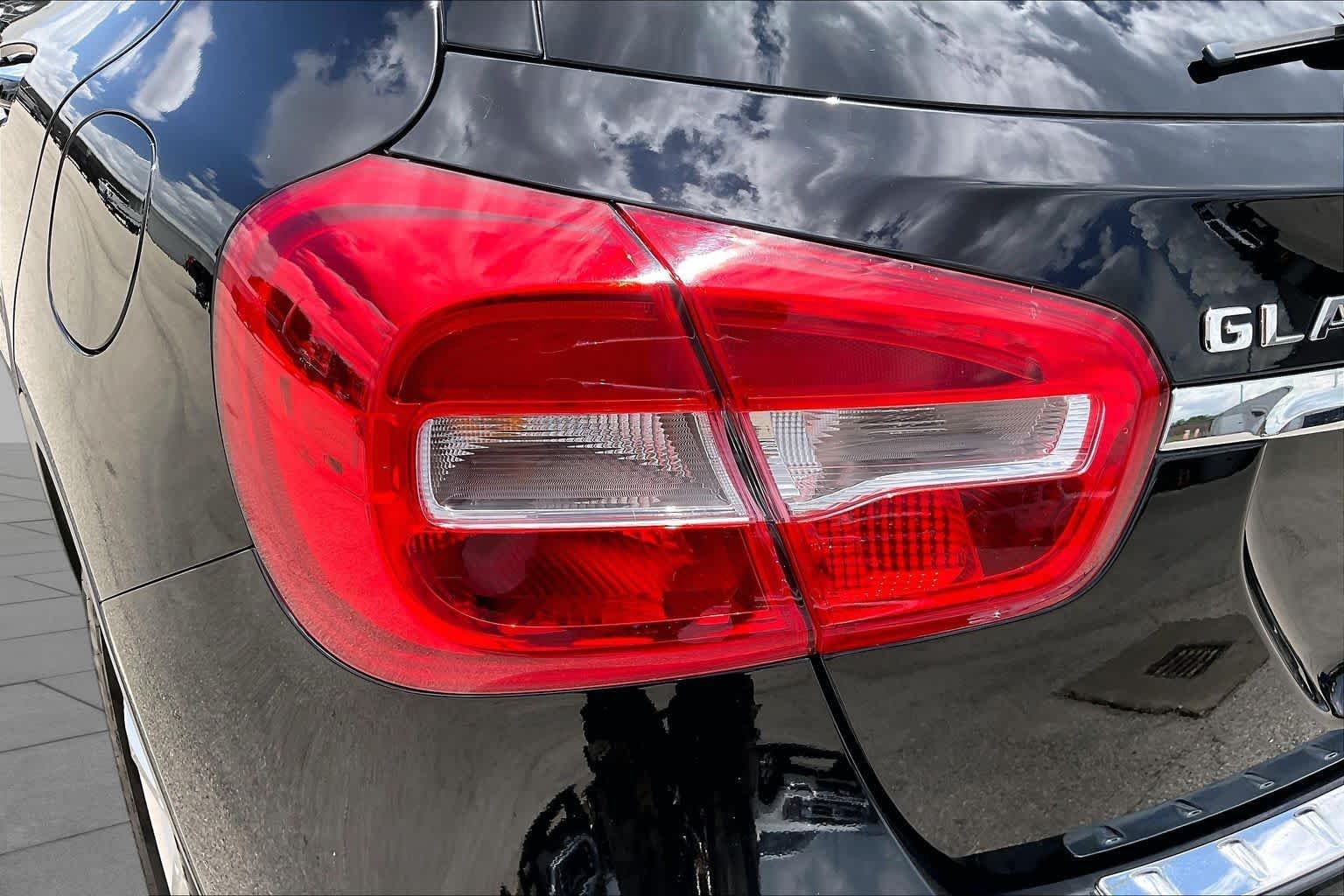 Used 2020 Black Mercedes-Benz GLA 250 image 28