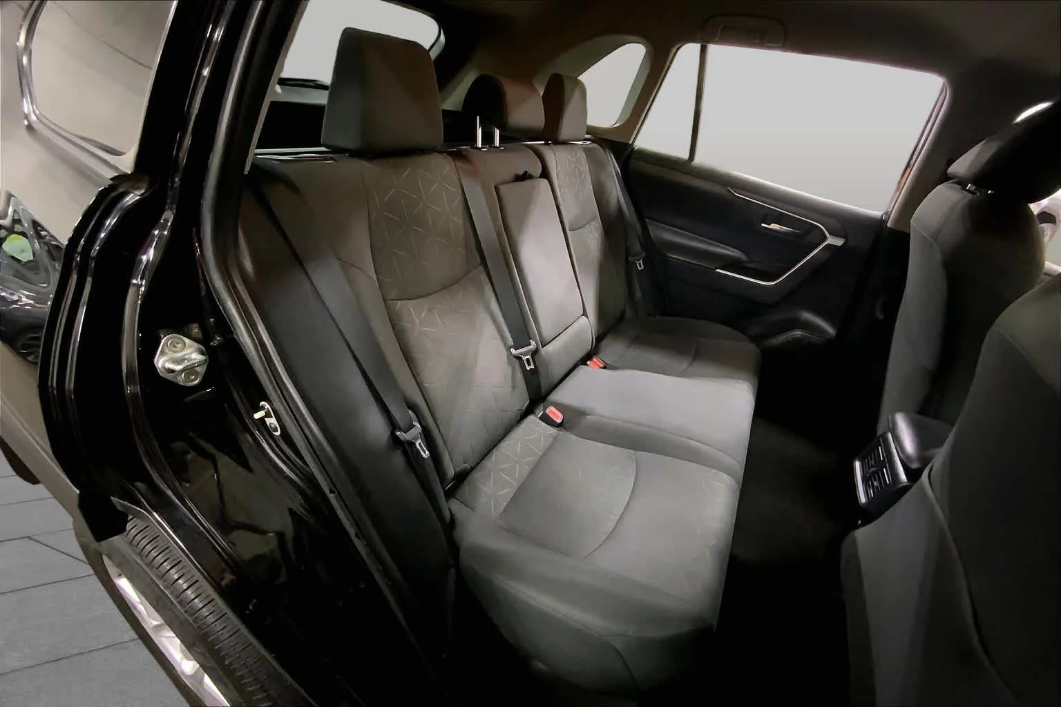 Used 2020 Midnight Black Metallic Toyota XLE image 20