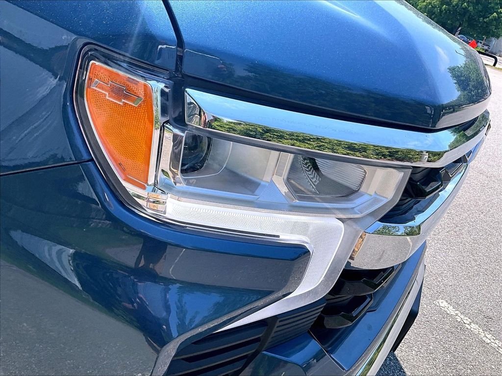 Used 2024 Lakeshore Blue Metallic Chevrolet LT image 33