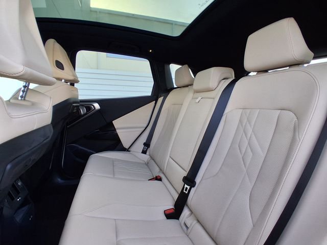 Used 2026 White BMW 30 xDrive image 26
