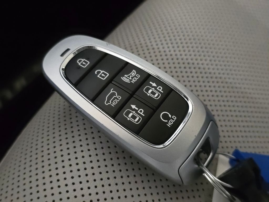 Used 2023 White Hyundai Limited image 36