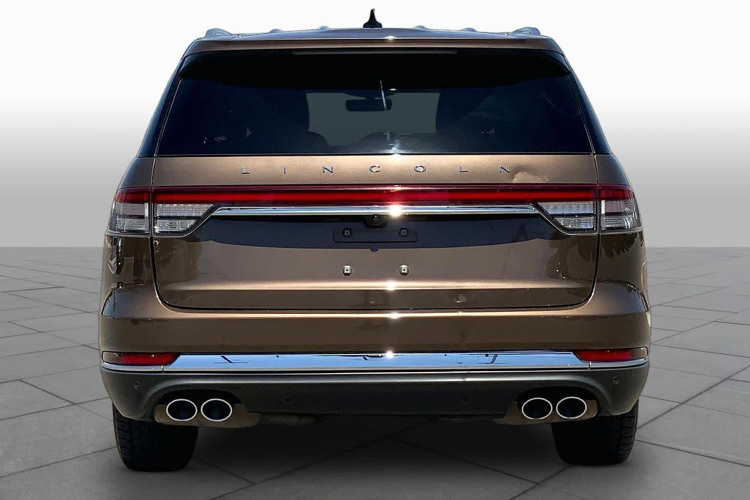 Used 2022 Bronze Smoke Metallic Clearcoat Lincoln Reserve image 5