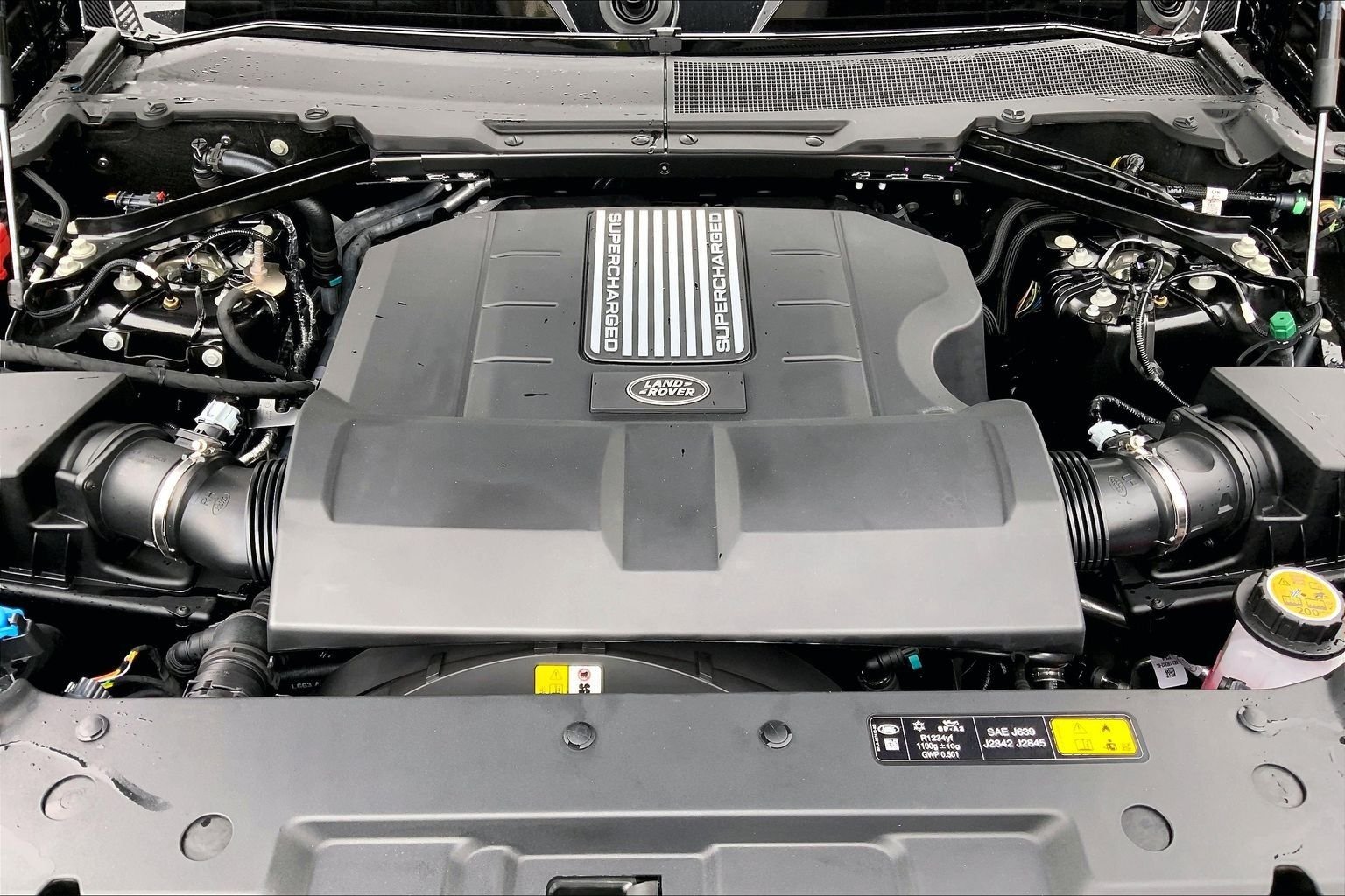 New 2026 Santorini Black Land Rover V8 image 16