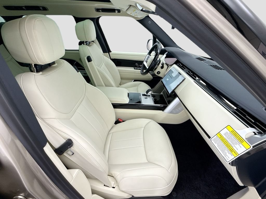 New 2026 Batumi Gold Land Rover SE image 20