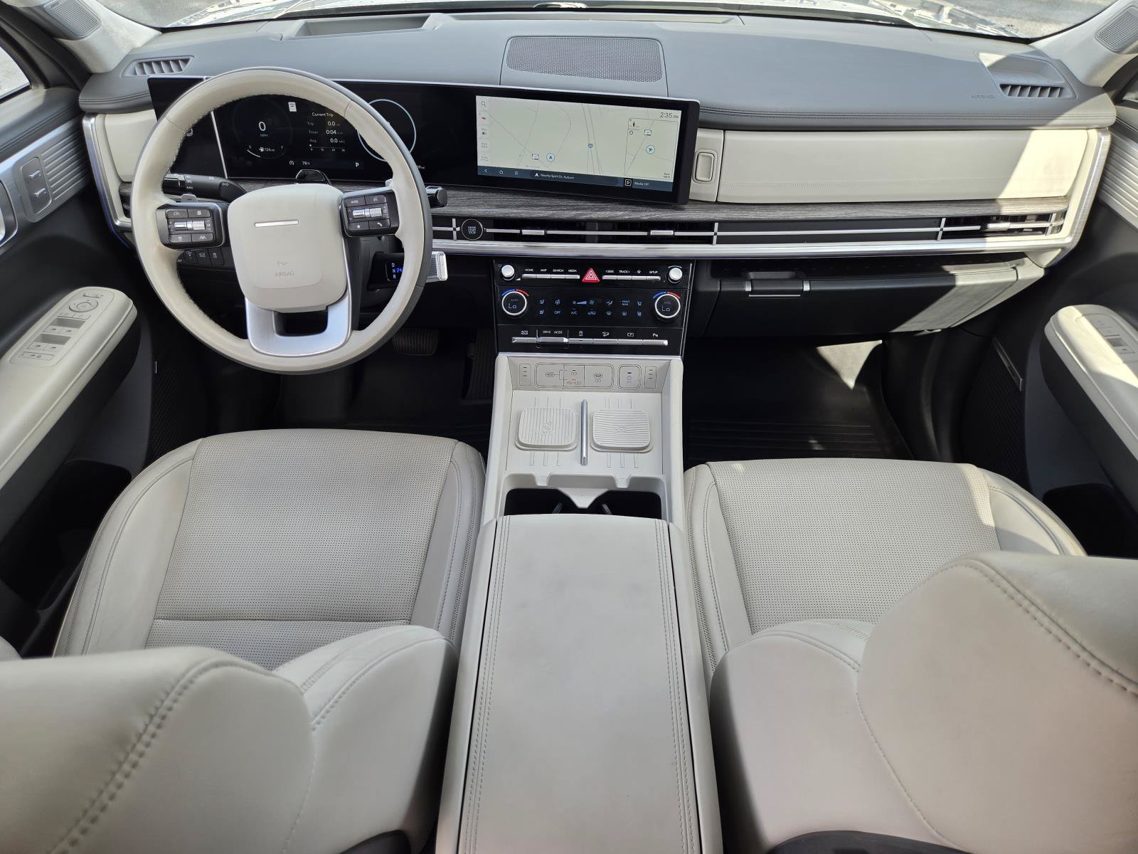 Used 2024 Shimmering Silver Pearl Hyundai Calligraphy image 18