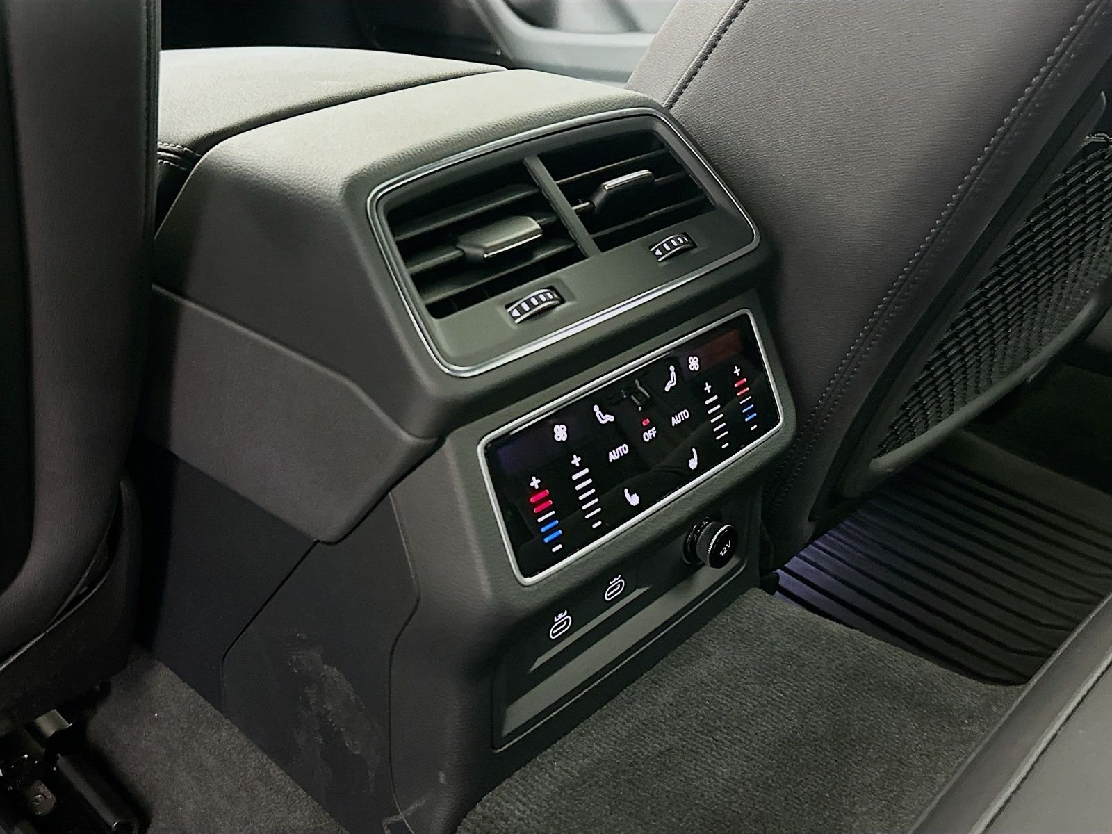 Used 2023 Mythos Black Metallic Audi 55 Premium Plus image 26