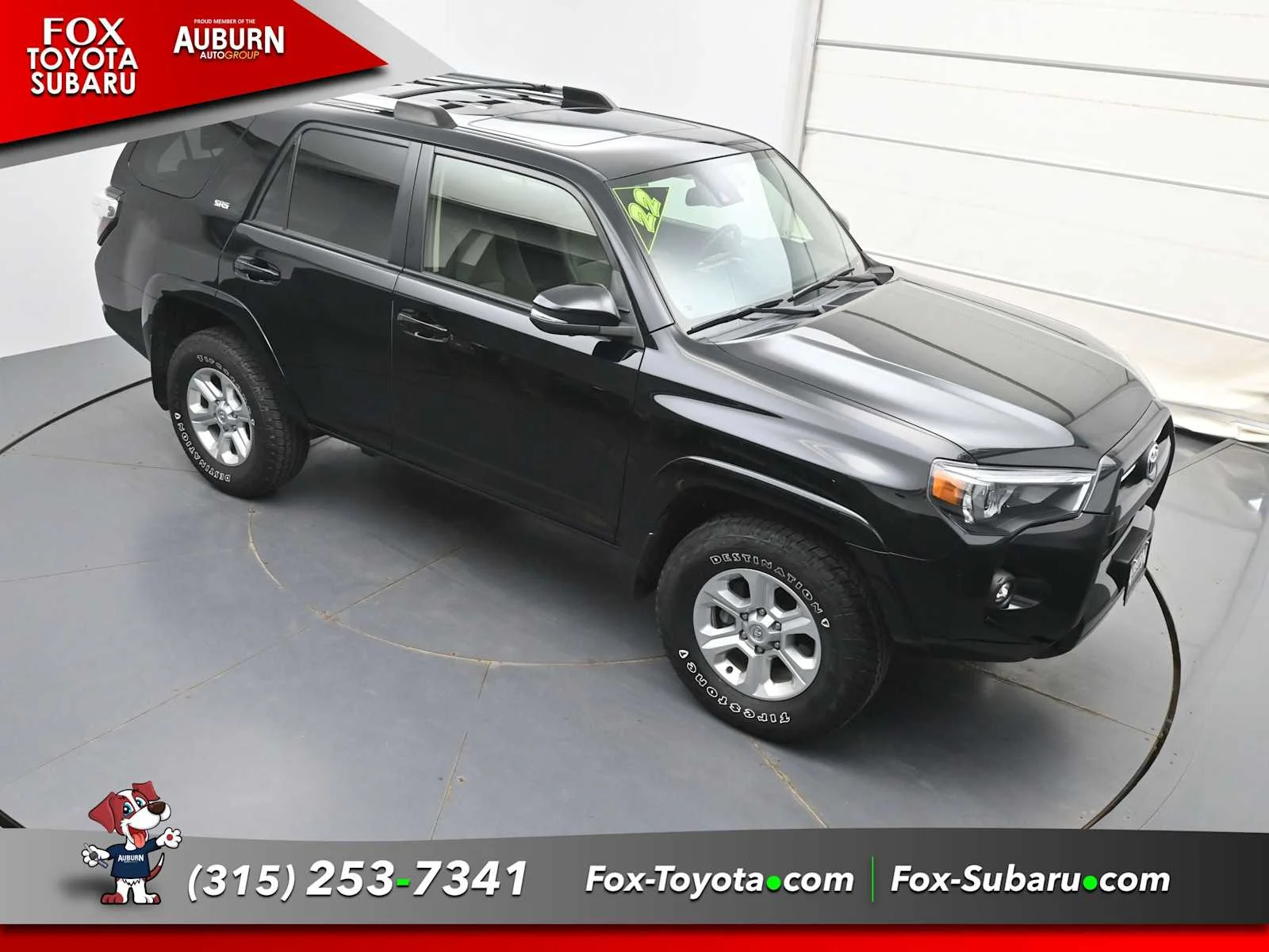 Used 2022 Midnight Black Metallic Toyota SR5 Premium image 32