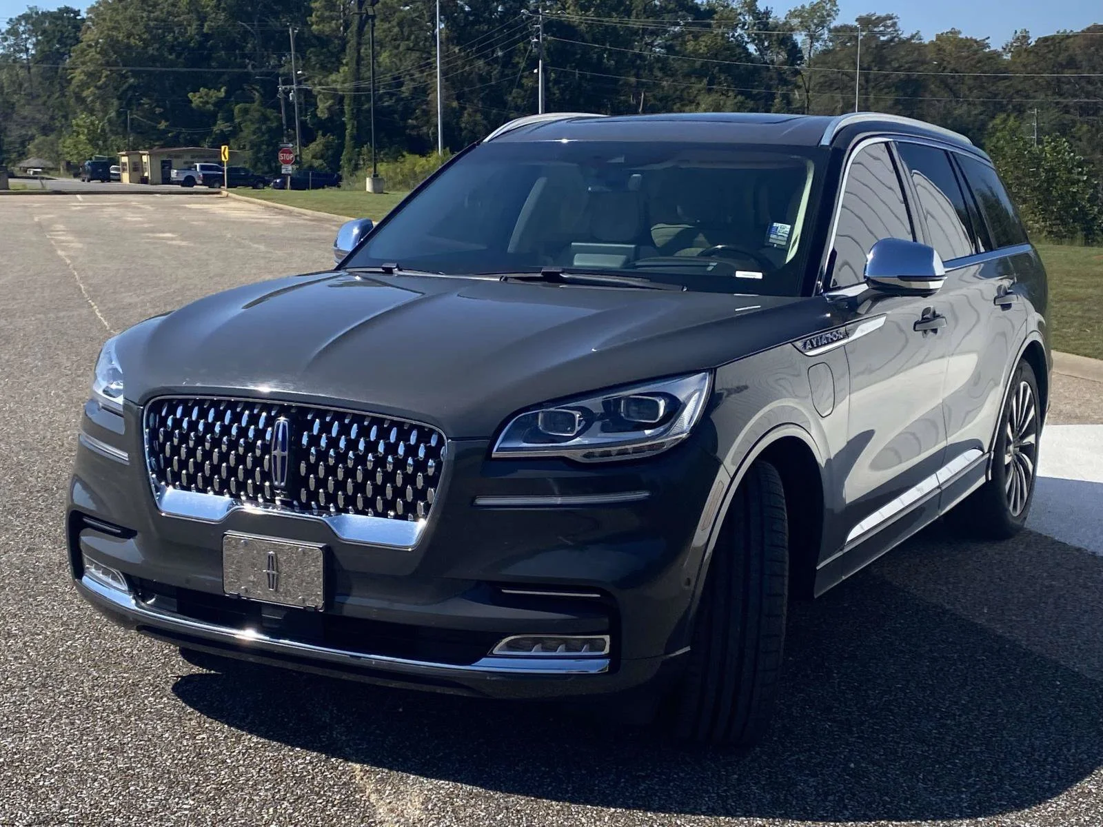 Used 2020 Gray Lincoln Black Label Grand Touring image 3