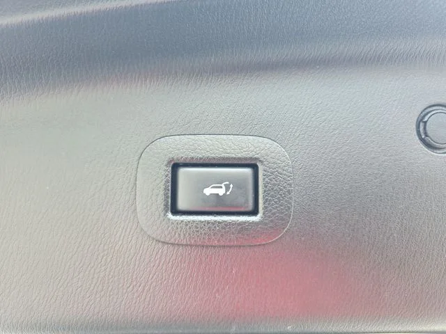 Used 2017 Gray INFINITI Base image 15