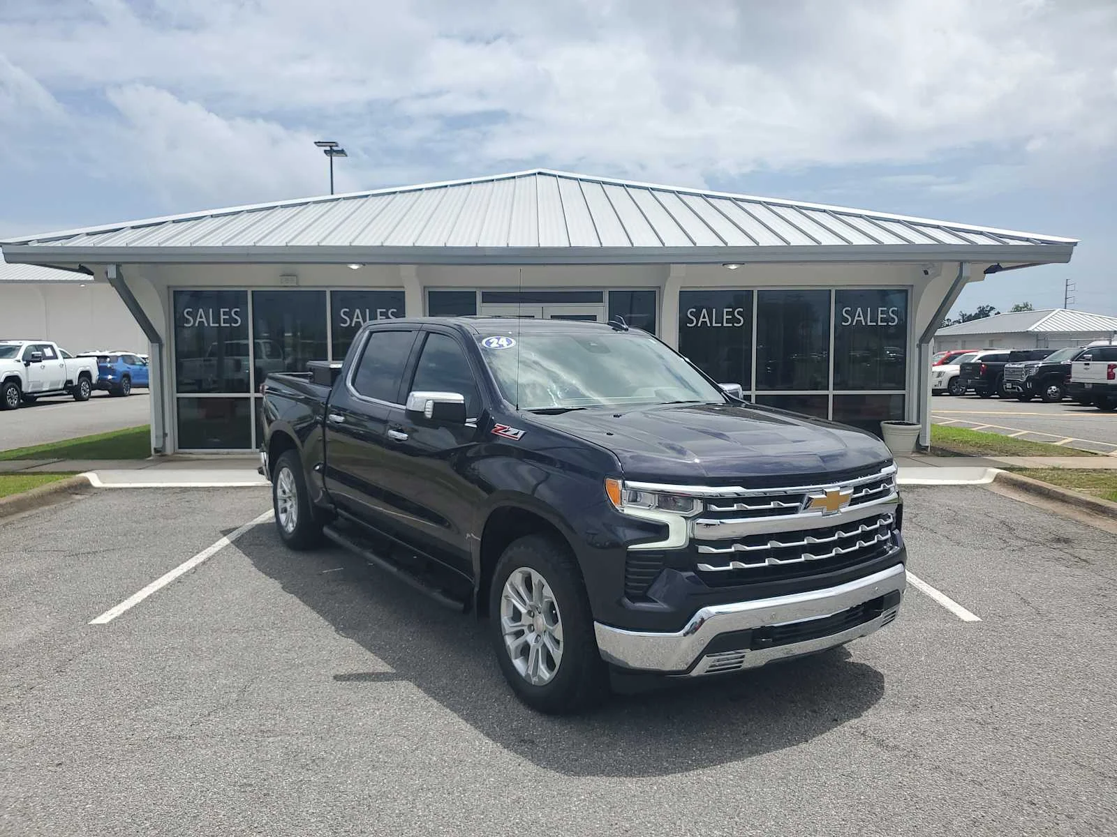 Used 2024 Dark Ash Metallic Chevrolet LTZ image 10