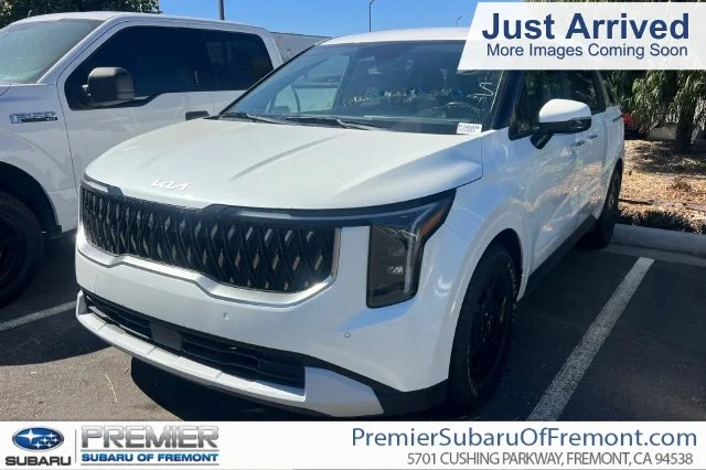 Used 2025 White Kia LXS image 1