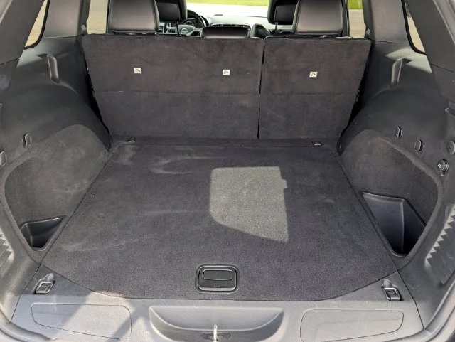 Used 2021 Black Jeep Laredo X image 23