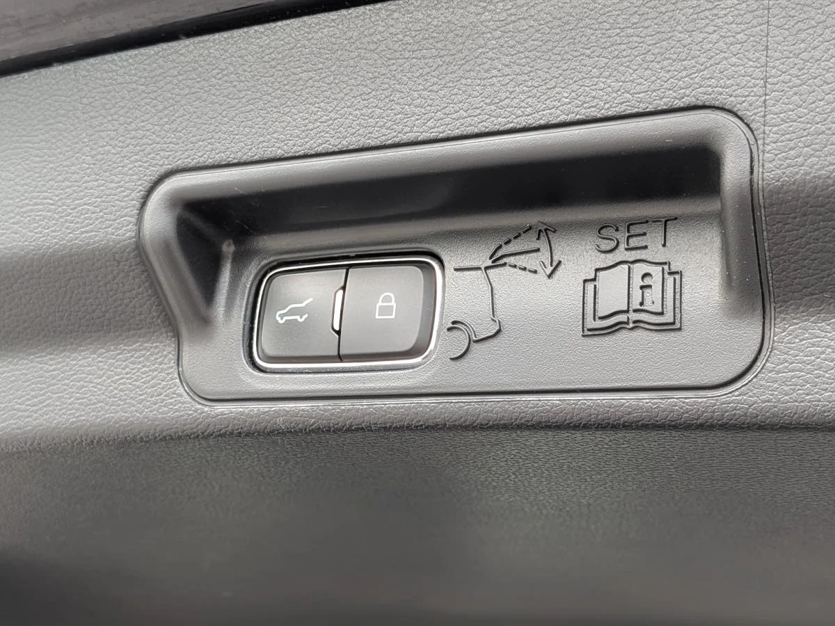 Used 2021 Black Ford Xlt 4wd image 8
