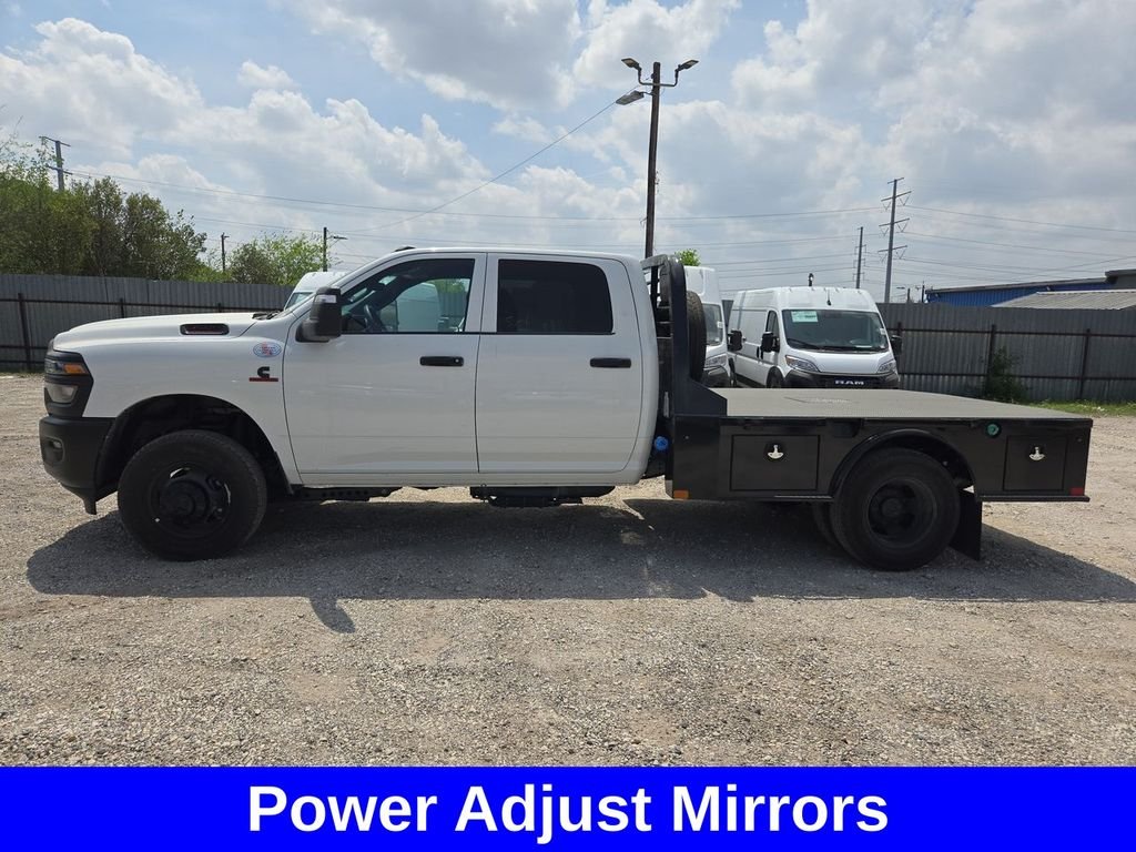 New 2026 Bright White Clearcoat RAM Tradesman image 10