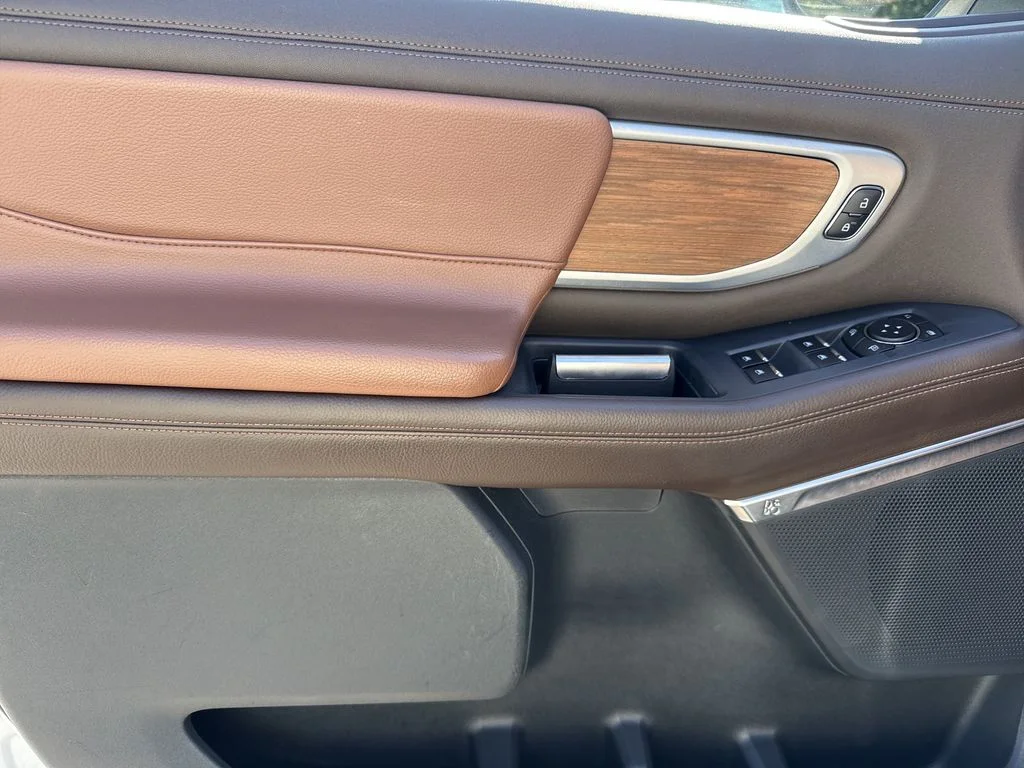 Used 2025 White Ford King Ranch image 10