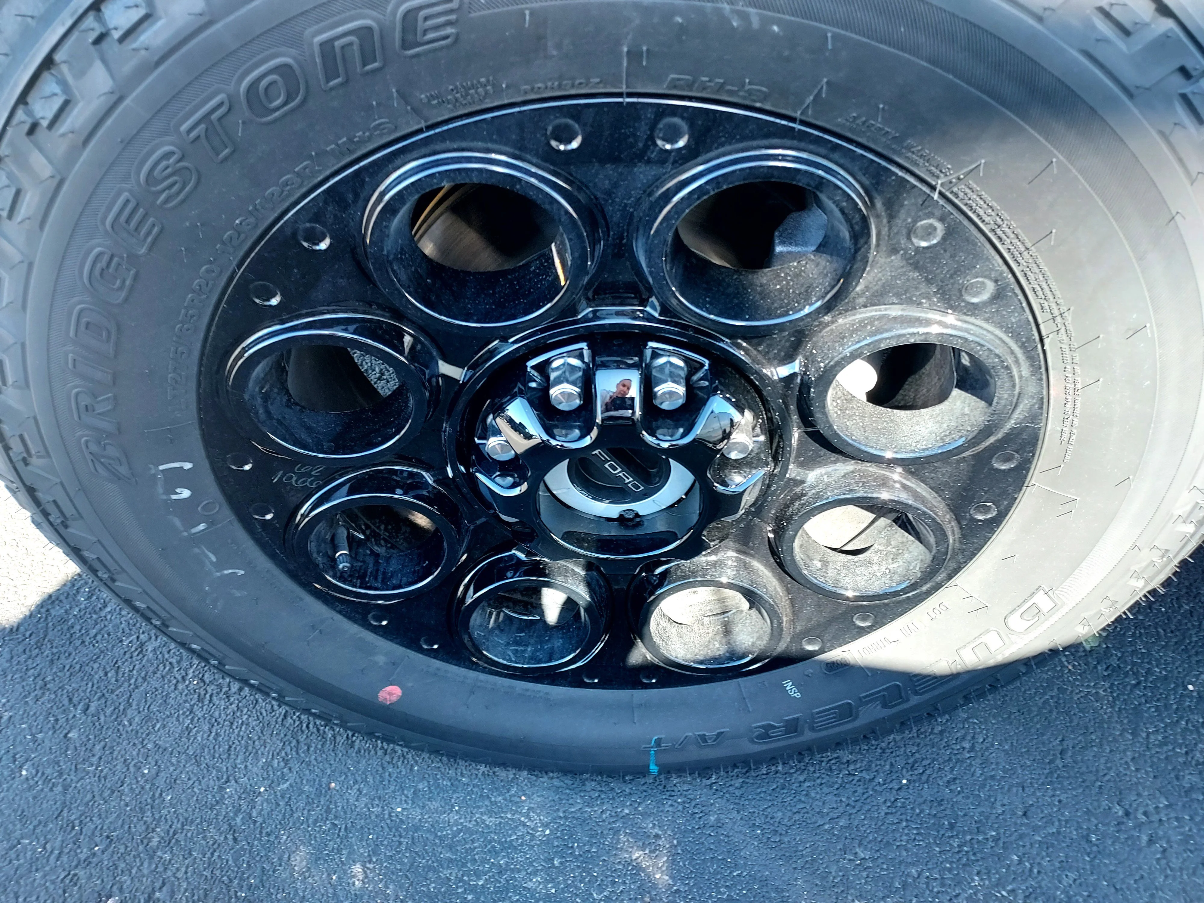 New 2026 Avalanche Ford LARIAT image 2