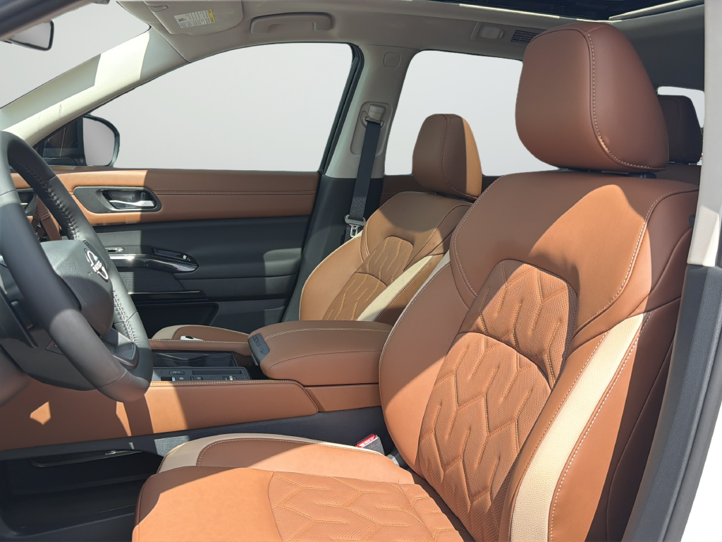 New 2026 White Nissan Platinum image 29