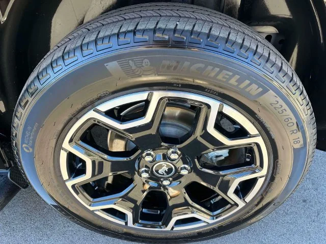 Certified Used 2025 Gray Metallic Ford Outer Banks image 11