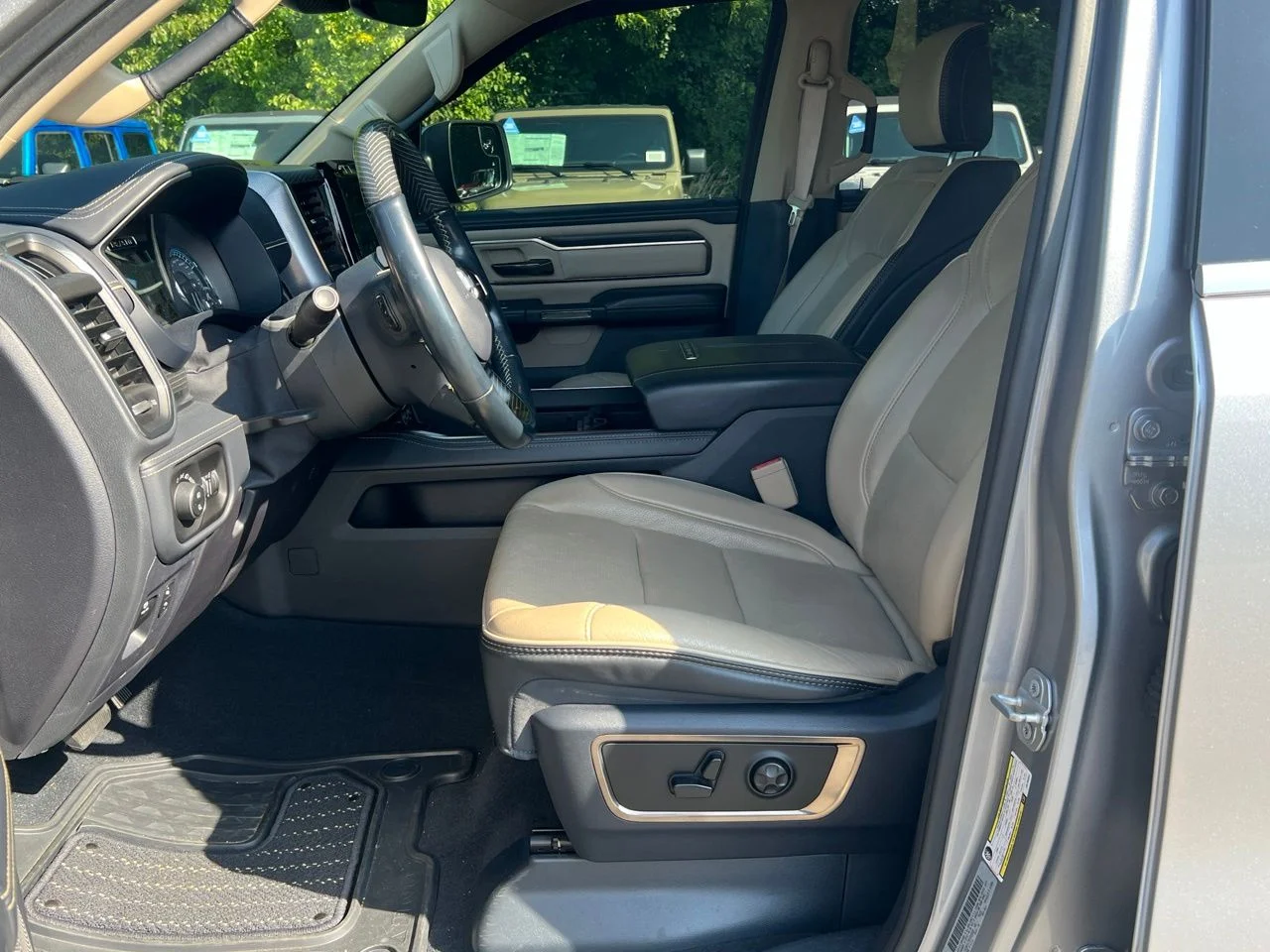 Used 2019 Silver Ram Limited image 9