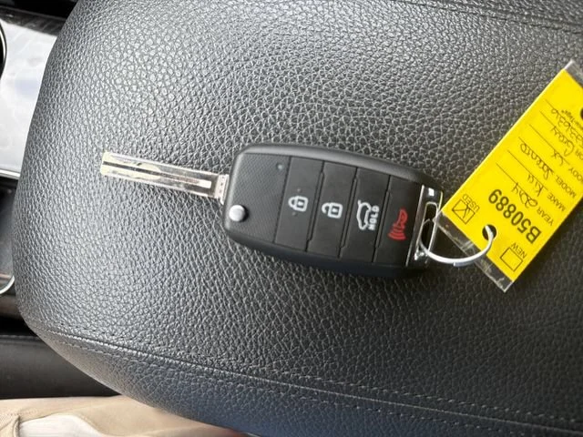 Used 2014 Gray Kia LX image 34