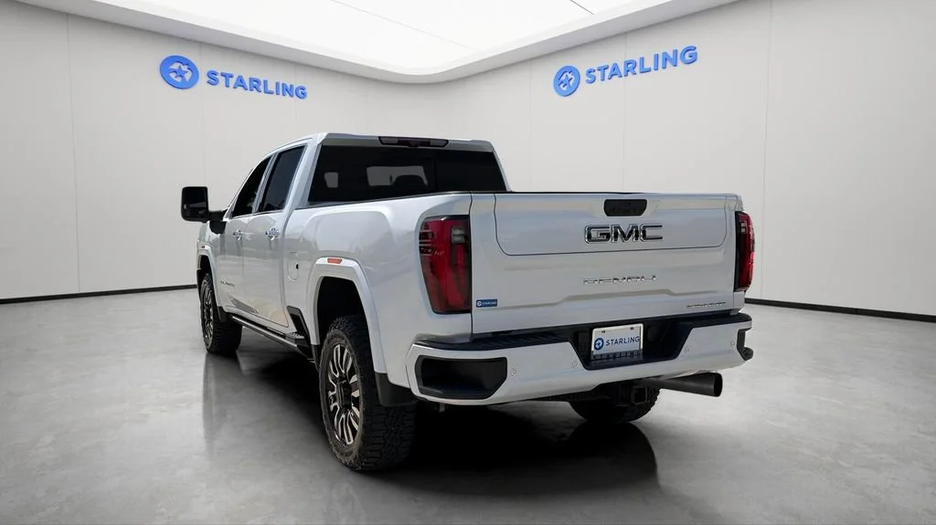 Used 2024 White Frost Tricoat GMC Denali Ultimate image 6