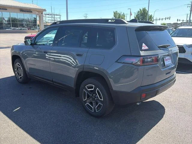 New 2026 Sting-Gray Clear-Coat Exterior Paint Jeep Limited image 5