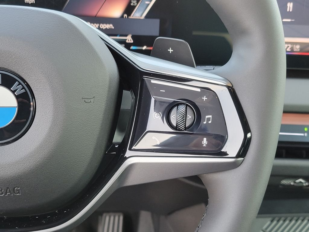 2026 BMW X3 30 - Photo 33