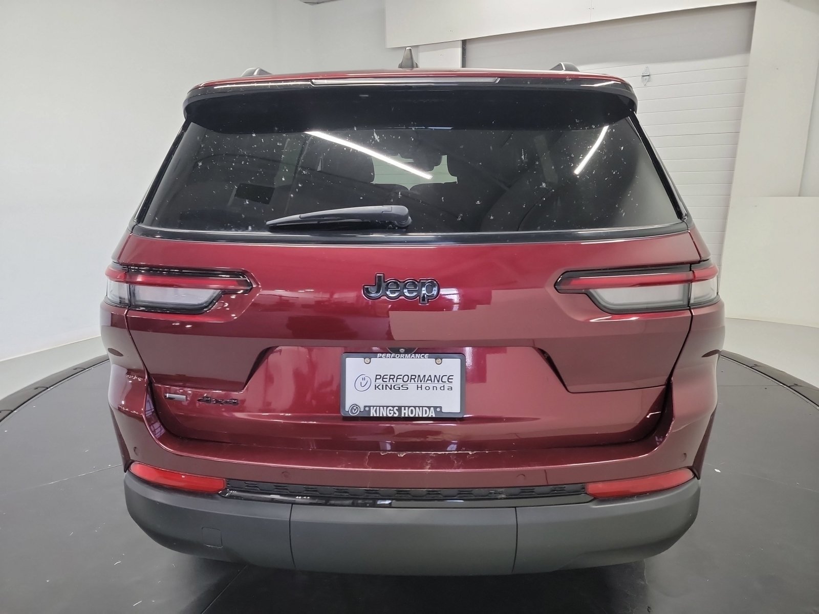 Used 2021 Velvet Red Pearlcoat Jeep Altitude image 6