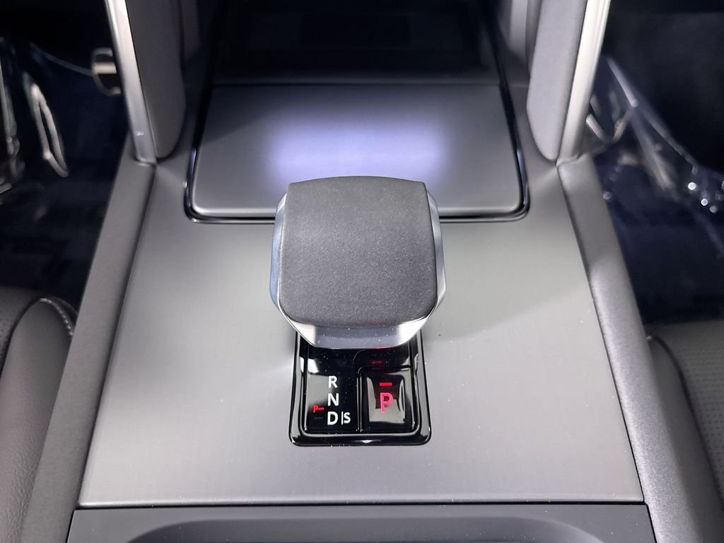 Certified Used 2025 Black Land Rover SE image 17
