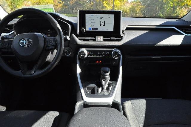 Certified Used 2025 ICE CAP Toyota  image 17