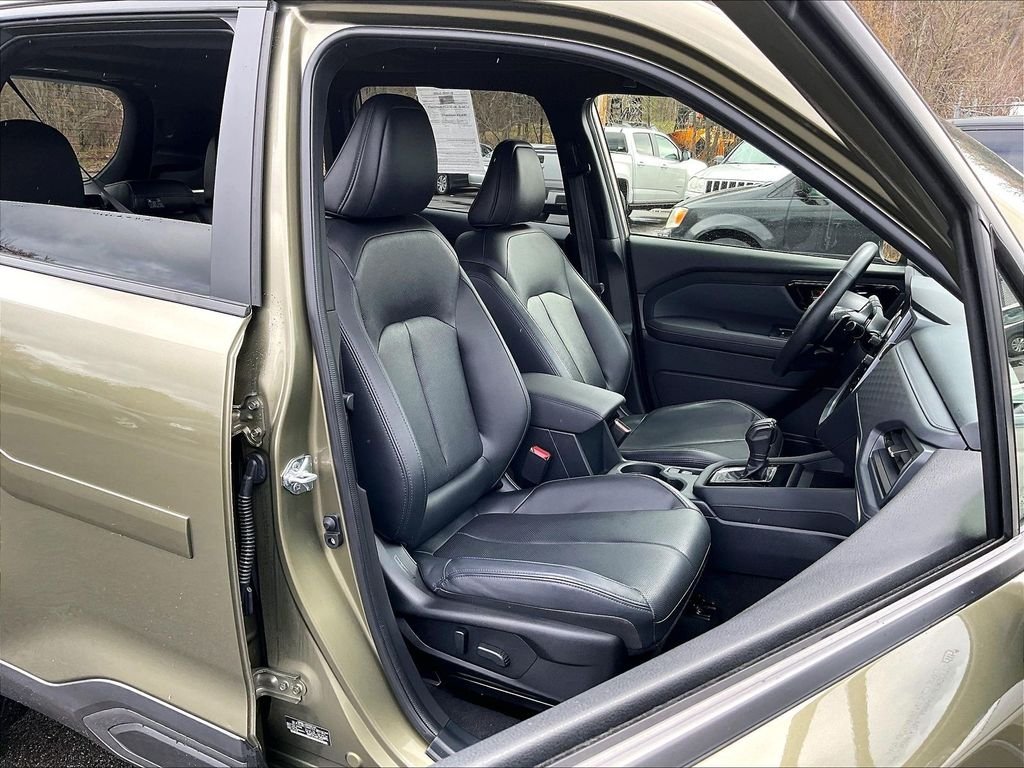 Used 2025 Autumn Green Metallic Subaru Limited image 11