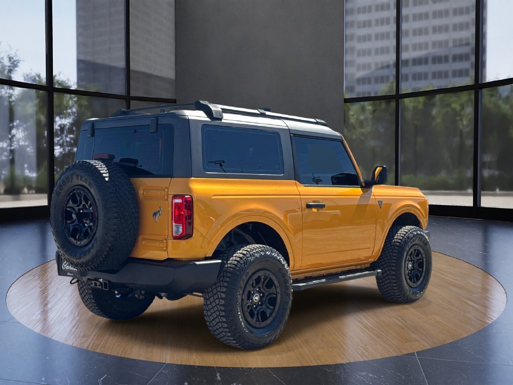 Used 2022 Orange Metallic Ford Base image 3