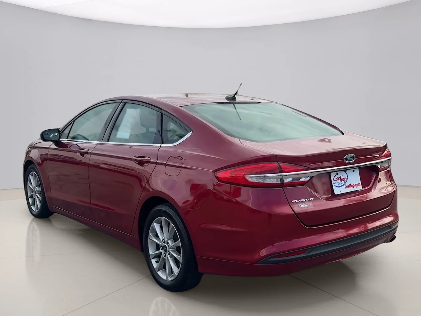 Used 2017 Red Ford SE image 3