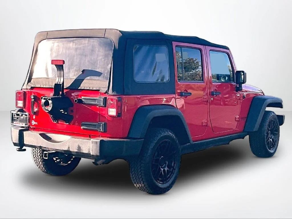 Used 2016 Red Jeep Unlimited Rubicon image 2