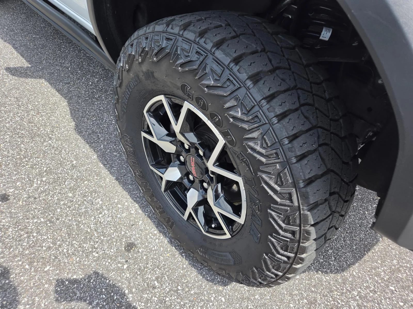 Used 2024 Summit White GMC AT4X image 5